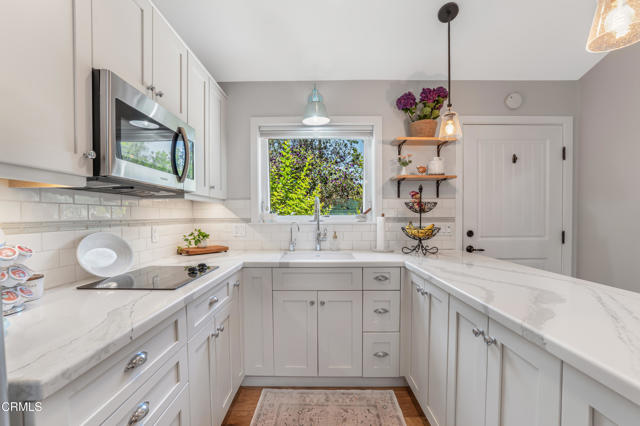 4290 Aspen Lane, Somis CA: https://media.crmls.org/mediaz/5a7f6597-c2eb-40b4-960b-9c76df212bc0.jpg