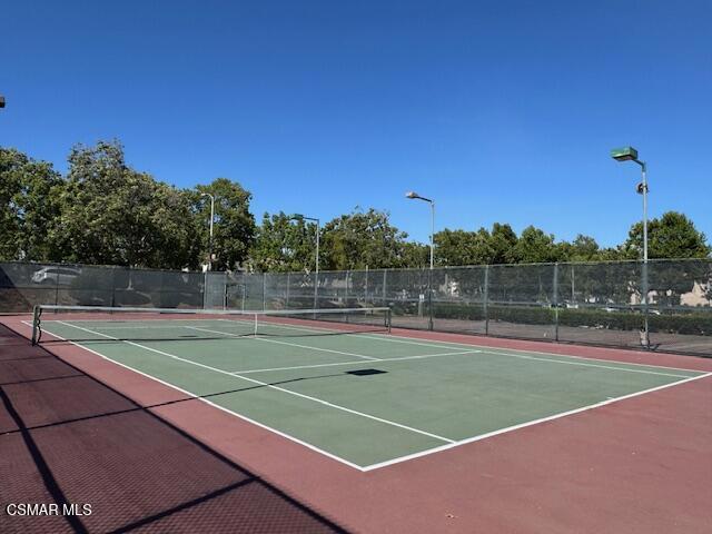 24479 Valle Del Oro, Newhall CA: https://media.crmls.org/mediaz/5a7f8246-adf4-4052-abc1-d0156a147d0c.jpg