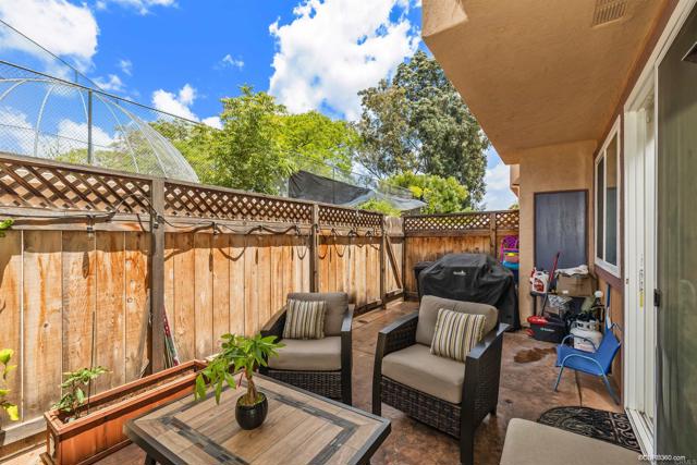 Detail Gallery Image 32 of 63 For 11372 via Rancho San Diego #B,  El Cajon,  CA 92019 - 3 Beds | 2/1 Baths