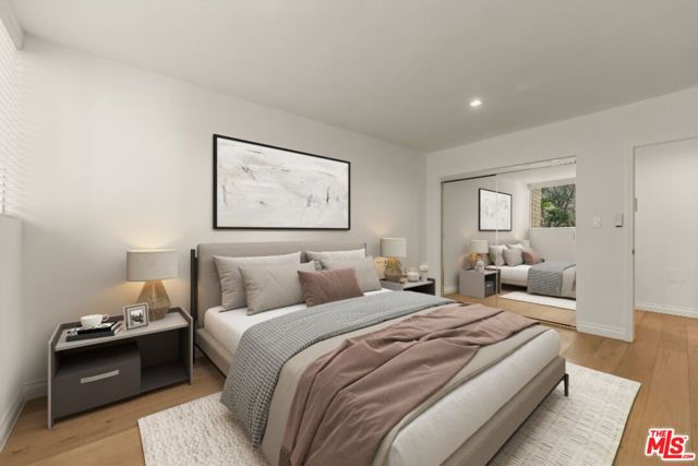 Image 12 of 16 For 530 Barrington Avenue 102