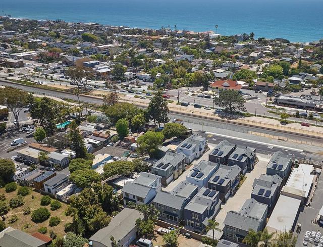 567 N Vulcan Ave, Encinitas CA: https://media.crmls.org/mediaz/5a811f1f-60c3-4d35-a4b8-bb8e3b7cfc0b.jpg