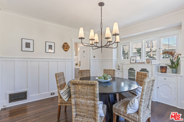 601 S Hudson Avenue, Pasadena CA: https://media.crmls.org/mediaz/5a813631-3452-4348-8b4d-8d313f5c1474.jpg