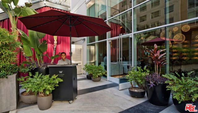 6250 Hollywood Boulevard, Los Angeles CA: https://media.crmls.org/mediaz/5a81a02d-303b-48f6-8c9e-4c7cc8fac5b2.jpg