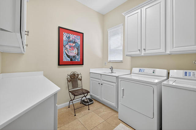 81157 Avenida Sombra, Indio CA: https://media.crmls.org/mediaz/5a81e78b-108e-4bfb-b04b-8b2843059699.jpg