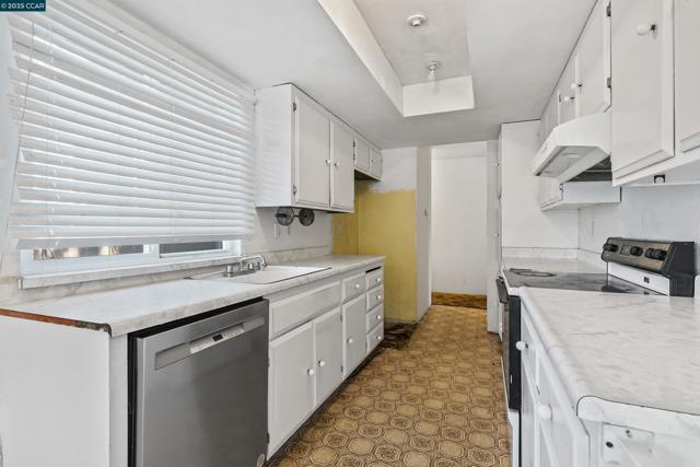 2924 N Francisco Way, Antioch CA: https://media.crmls.org/mediaz/5a8362b5-068b-4257-9188-45920f613d2a.jpg