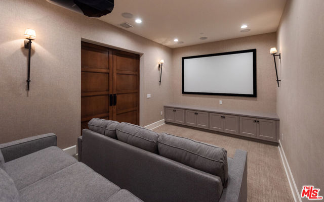 14806 Sutton Street photo 9