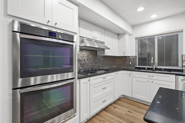 Detail Gallery Image 10 of 54 For 1065 S Hanlon Way, Anaheim Hills,  CA 92808 - 5 Beds | 3/1 Baths