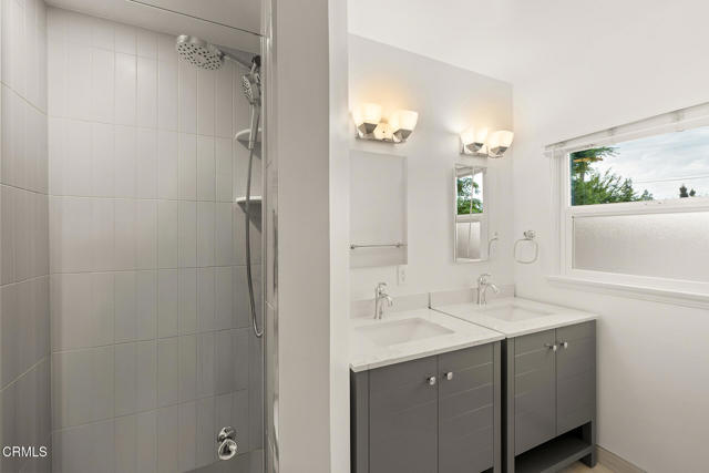 1750 E Villa Street, Pasadena CA: https://media.crmls.org/mediaz/5a83ec96-cd86-4e01-b80b-da6ab8138f13.jpg
