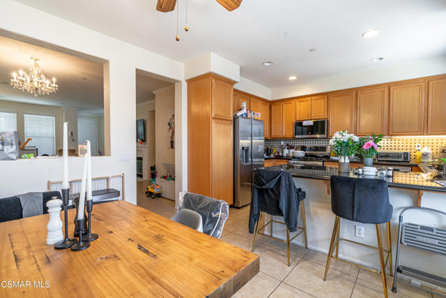 82 Via Katrina, Newbury Park CA: https://media.crmls.org/mediaz/5a845514-f3ec-49e7-a731-936aeb5e8da4.jpg
