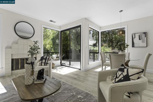 731 Lakemont Pl, San Ramon CA: https://media.crmls.org/mediaz/5a85056f-bfe2-499b-8d17-3ccb300d677a.jpg