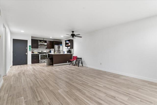 Detail Gallery Image 7 of 25 For 10699 San Diego Mission Road #112,  San Diego,  CA 92108 - 2 Beds | 1 Baths