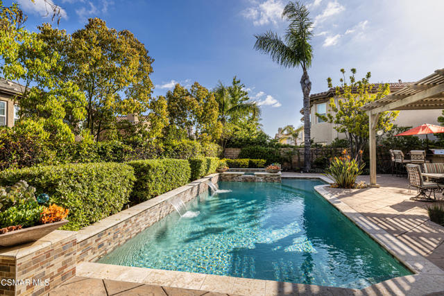 4024 Eagle Flight Drive, Simi Valley CA: https://media.crmls.org/mediaz/5a872cc7-5d1c-42c1-bcdb-e7609a3d156c.jpg