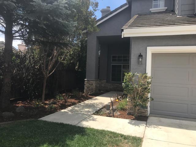 17479 Belletto Drive, Morgan Hill CA: https://media.crmls.org/mediaz/5a878a55-3c52-4818-b7d3-f7ee2aa827df.jpg