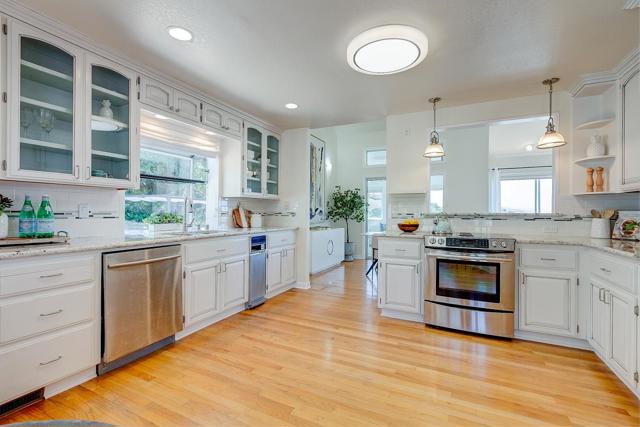 3415 Spring Creek Lane, Milpitas CA: https://media.crmls.org/mediaz/5a87a551-3a55-463f-89c2-2e345777a477.jpg