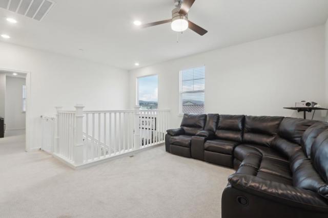 1941 Camden Street, Hollister CA: https://media.crmls.org/mediaz/5a890a94-d9cc-41e7-b1ae-13b9c1667b74.jpg