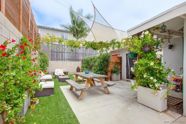 132 134 Phoebe St, Encinitas CA: https://media.crmls.org/mediaz/5a896f54-6f63-4cf0-b3ec-284c2fb31778.jpg