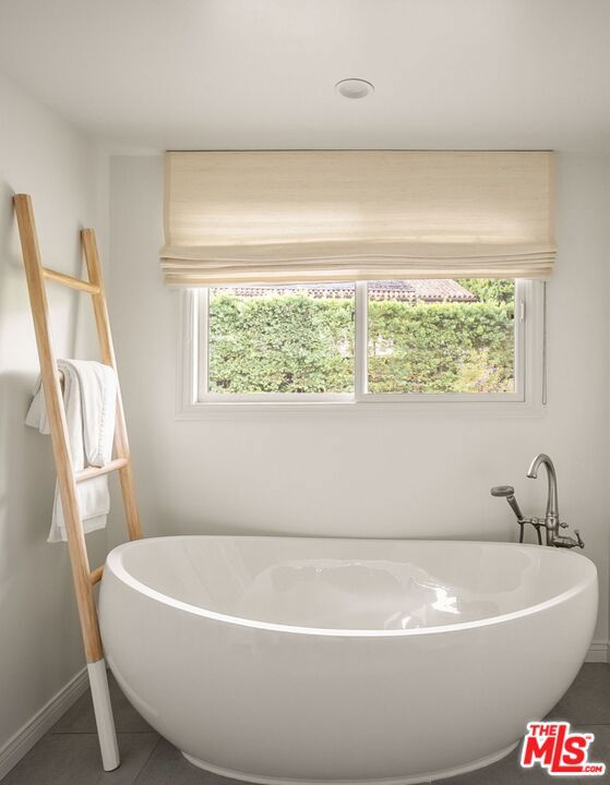 Drew Fenton | 837 N Bundy Drive Los Angeles CA | MLS: 7501781 Drew Fenton | 837 N Bundy Drive Los Angeles CA | MLS: 7501781