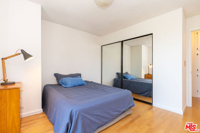 353 Mavis Drive, Los Angeles CA: https://media.crmls.org/mediaz/5a89f05b-7a1a-49a5-a6ae-f7bc9c511b48.jpg