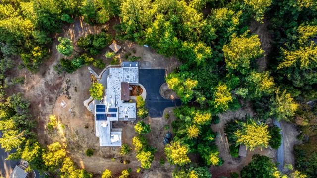 800 Rancho Prieta Road, Los Gatos CA: https://media.crmls.org/mediaz/5a8a5df2-8c6f-491a-9df1-1ed4ec1d57b1.jpg