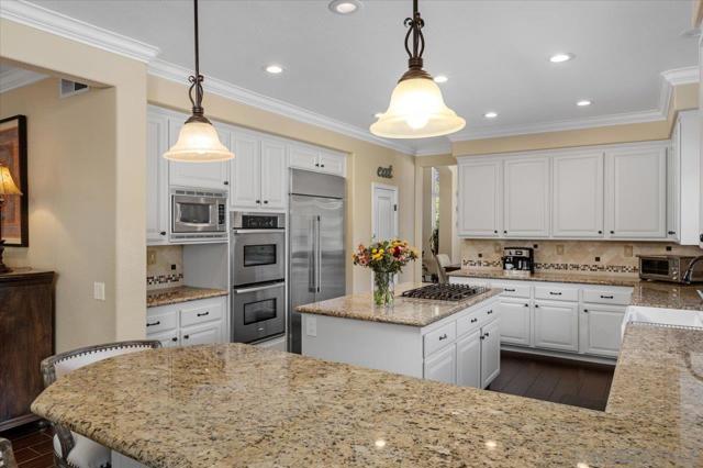 2520 Filmott, Escondido CA: https://media.crmls.org/mediaz/5a8ac4ea-7593-4834-81d3-cf7842703b6d.jpg