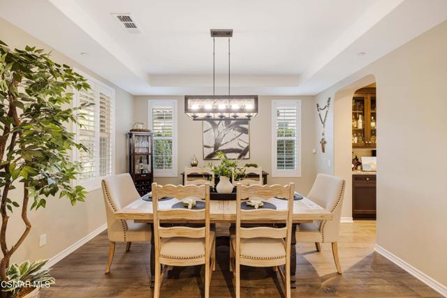 13170 Bent Grass Place, Moorpark CA: https://media.crmls.org/mediaz/5a8ae3ff-68f2-4ab7-8bc2-6017d93ac229.jpg