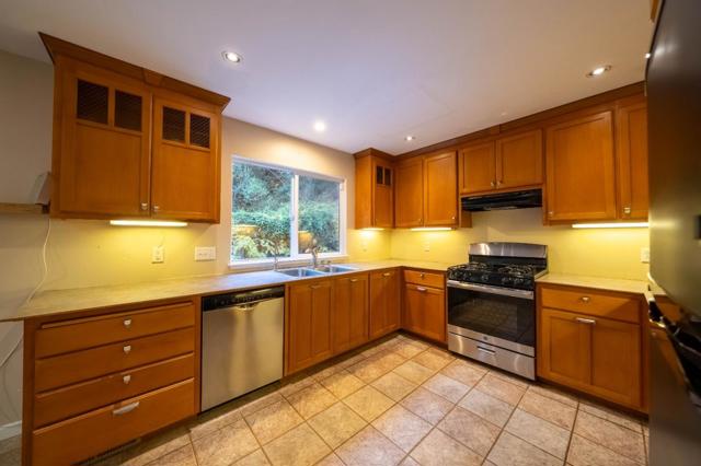 1301 Bear Creek, Boulder Creek CA: https://media.crmls.org/mediaz/5a8ae891-f2a3-440e-9581-aa128cbdee7d.jpg