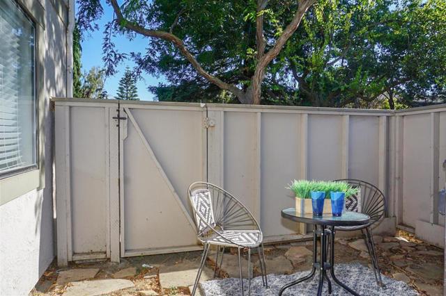 4974 Flat Rock Circle, San Jose CA: https://media.crmls.org/mediaz/5a8b125f-6033-4a77-9811-c673ef50a98e.jpg