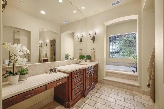 12240 Heritage Way, Gilroy CA: https://media.crmls.org/mediaz/5a8d488e-84a2-4b9f-9394-d096f0038c14.jpg