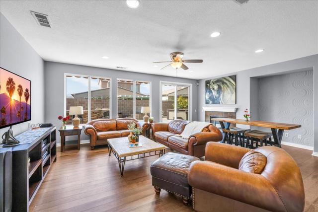 Image 5 of 48 For 84186 Canzone Drive