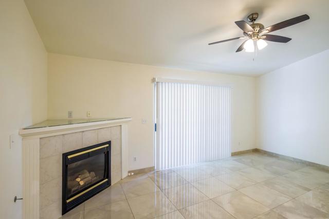 1542 E Alluvial Avenue, Fresno CA: https://media.crmls.org/mediaz/5a8e68d9-b77f-445d-beac-e61c0f2d4c04.jpg