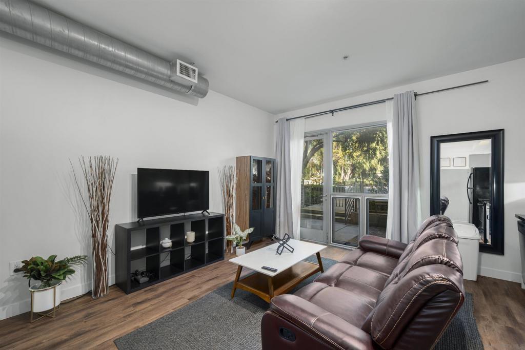 889 Date St. - photo 6