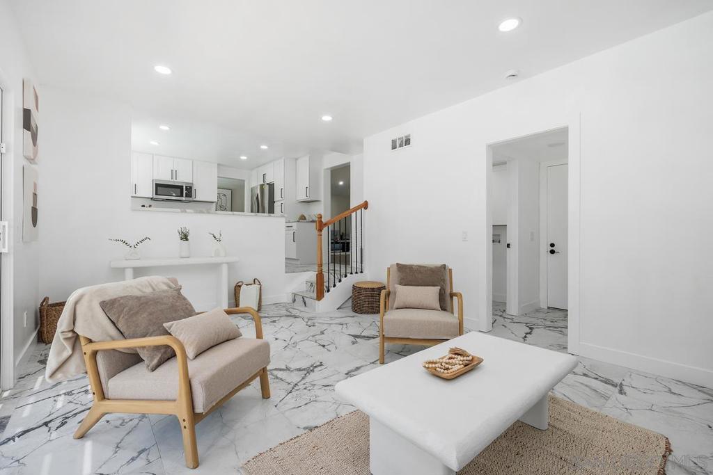 MLS #250034280SD img 16