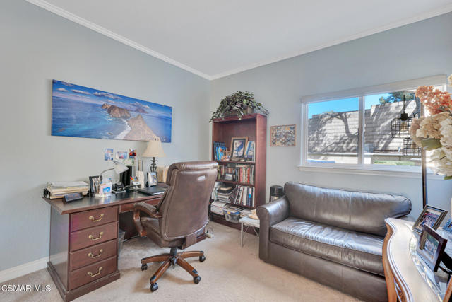4542 Skidmore Court, Moorpark CA: https://media.crmls.org/mediaz/5a8f5ca0-3234-4532-8260-290cc515e8ce.jpg