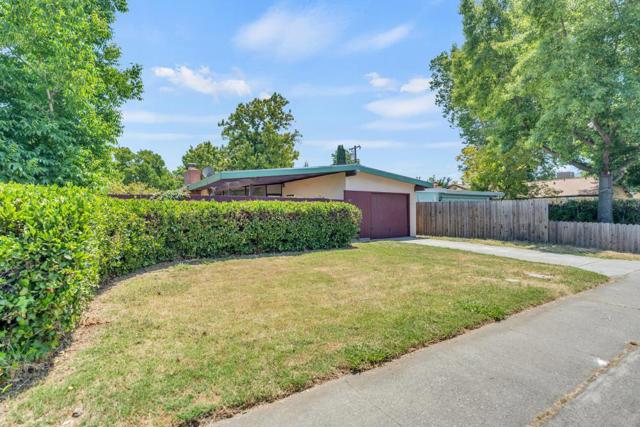 801 Douglas Street, West Sacramento CA: https://media.crmls.org/mediaz/5a8f98f0-c7bf-4f75-9f96-658df5f9a7b6.jpg