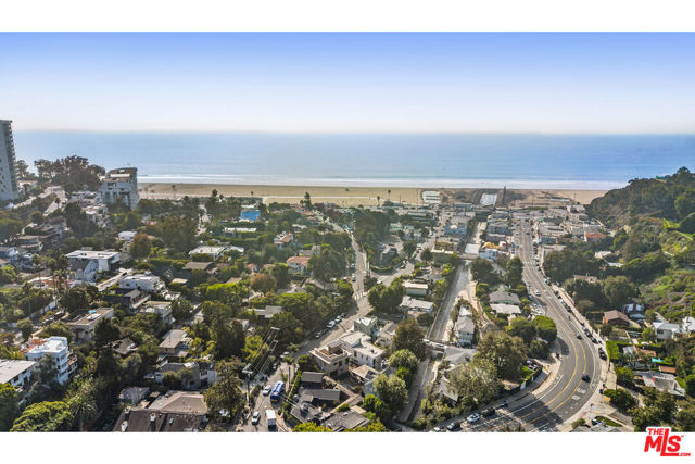 Drew Fenton | 257 Entrada Drive Santa Monica CA | MLS: 7501252 Drew Fenton | 257 Entrada Drive Santa Monica CA | MLS: 7501252