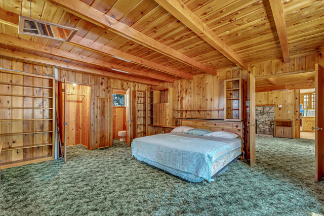 52551 Pine Ridge Road, Idyllwild CA: https://media.crmls.org/mediaz/5a91f699-e248-4483-b035-1170a1da84f2.jpg