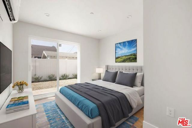 714 W 41st Place, Los Angeles CA: https://media.crmls.org/mediaz/5a9241aa-990f-4b29-9add-d293d8d4c8dc.jpg