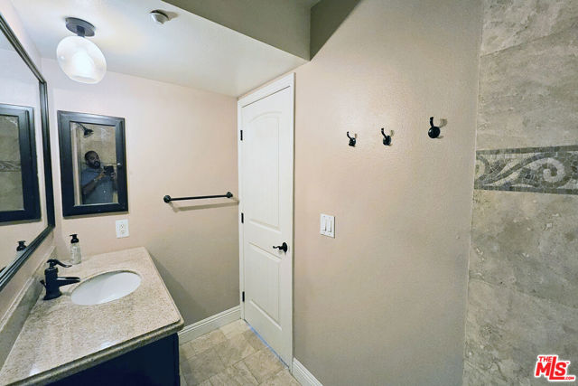 4220 Fair Avenue, North Hollywood CA: https://media.crmls.org/mediaz/5a92aec9-e194-4f1f-ae0f-1e44a2b1ec94.jpg