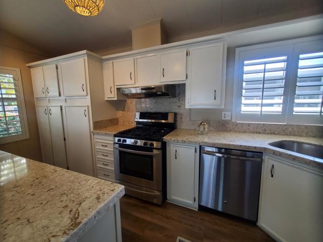 74647 Azurite E Circle, Palm Desert CA: https://media.crmls.org/mediaz/5a938e60-ced9-43cf-bd99-3234a8d901bd.jpg