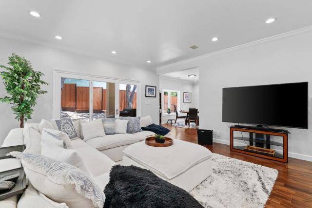 29 Kite Hill Road, Santa Cruz CA: https://media.crmls.org/mediaz/5a946897-266d-4eaf-9dc7-284d51492262.jpg