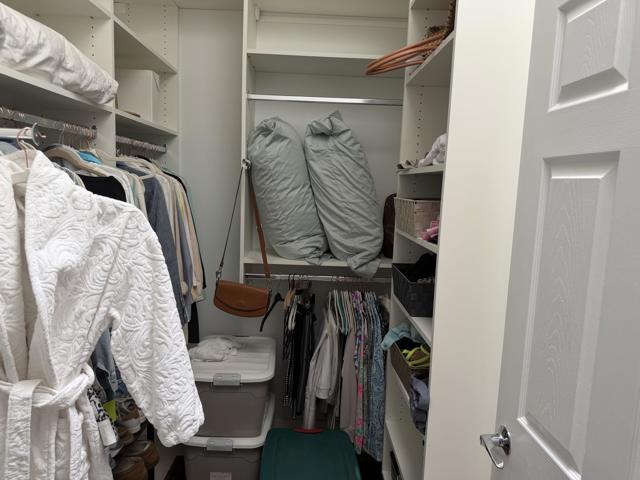 37672 Breeze Way, Palm Desert CA: https://media.crmls.org/mediaz/5a94860e-e1d6-4359-87ce-a52e93d556f0.jpg