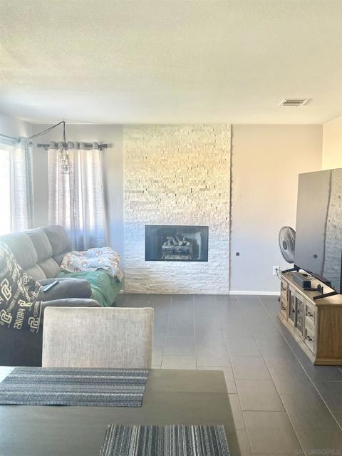 28454 saddlecrest, Menifee CA: https://media.crmls.org/mediaz/5a9541b3-894d-41e3-9adf-304c0394cfdc.jpg