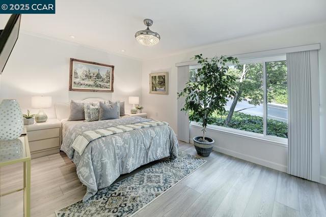 2017 Oakmont Way, Walnut Creek CA: https://media.crmls.org/mediaz/5a96ba63-542b-4466-9e03-48ad234e74ae.jpg