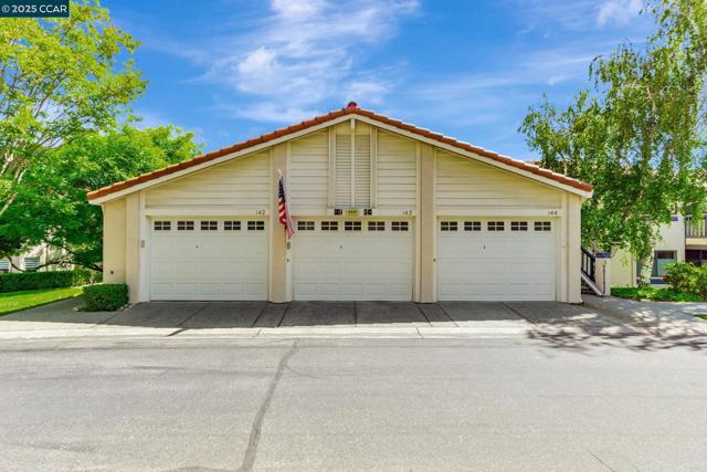 4467 Terra Granada Dr, Walnut Creek CA: https://media.crmls.org/mediaz/5a9751b9-ed32-46b6-8ade-724fbcec7865.jpg