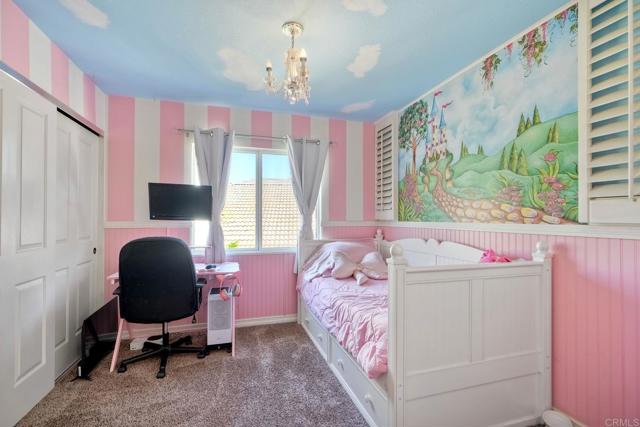 1025 Honeysuckle Drive, San Marcos CA: https://media.crmls.org/mediaz/5a992875-01dd-4422-aa42-de9db4a8cc62.jpg