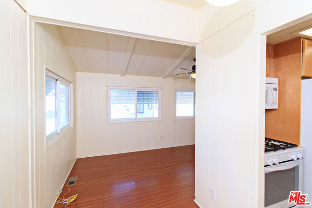 11250 Playa Street, 106 photo 6