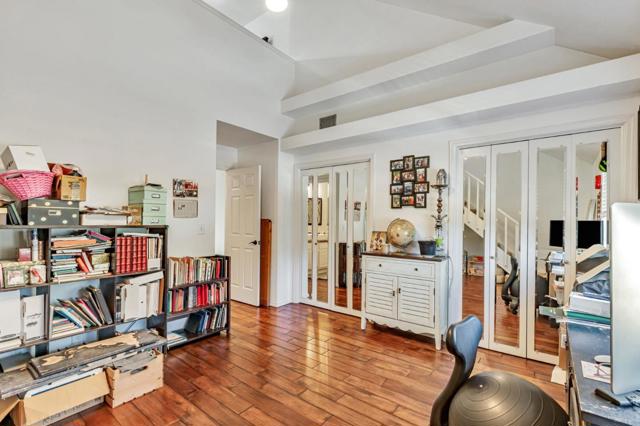 17165 Creekside Circle, Morgan Hill CA: https://media.crmls.org/mediaz/5a997354-6b6c-4ab6-890e-e7235d63be1b.jpg