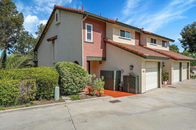 Detail Gallery Image 1 of 31 For 7077 Camino Pacheco, San Diego,  CA 92111 - 2 Beds | 2 Baths
