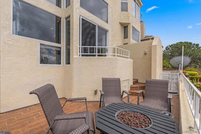 3535 Columbia St, San Diego CA: https://media.crmls.org/mediaz/5a9ae137-89ef-4130-b5c2-77ea70130567.jpg