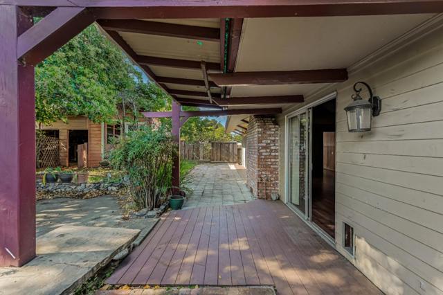 2537 Lessley Avenue, Castro Valley CA: https://media.crmls.org/mediaz/5a9aea82-162a-4ab5-b00d-8c772c9b47a7.jpg